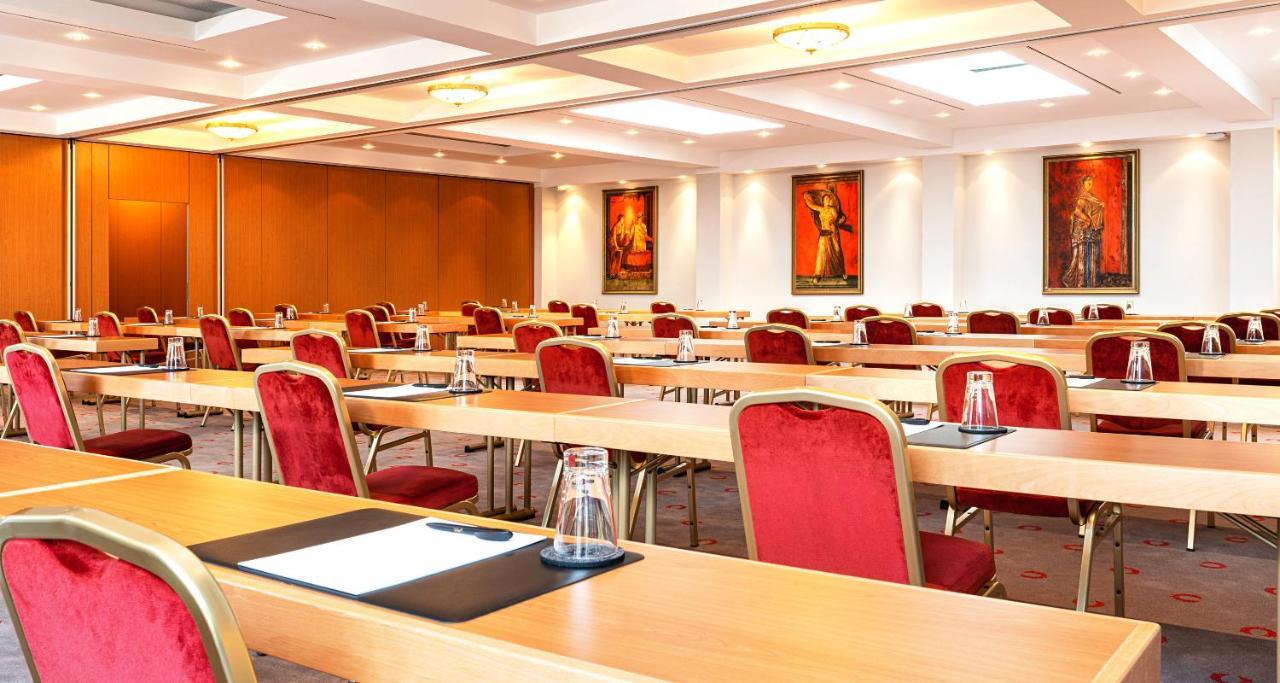 Victor'S Residenz-Hotel Schloss Berg Неннінг Екстер'єр фото Meeting room